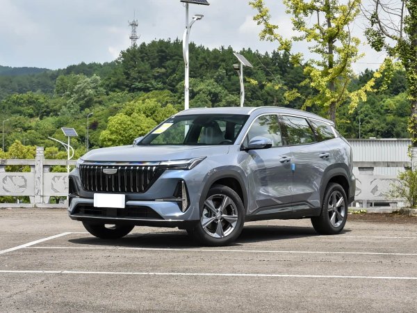 点金网 这款SUV外观动感，配15.4英寸2.5K中控屏，动力还强劲！